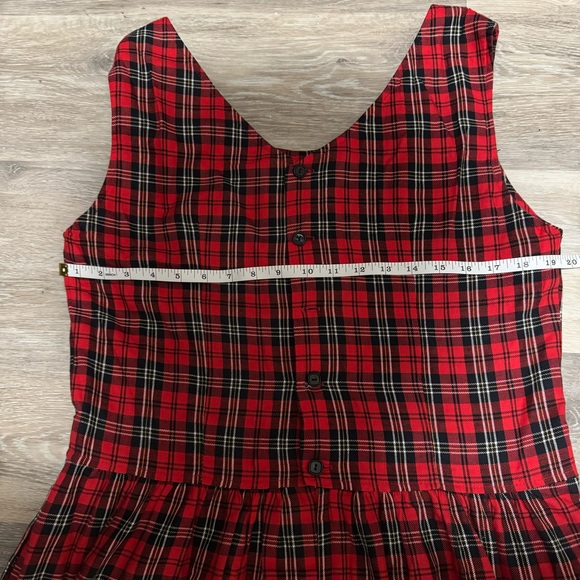 Vintage Women's Red and Black Dress - Picture 4 of 7